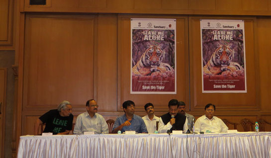 Chief Minister of Maharashtra Prithviraj Chavan speaks at the function as (from left to right) Editor of Sanctuary Asia Bittu Sahgal, Principal Chief Conservator of Forests Maharashtra S.W.H. Naqvi, Principal Secretary, Forests, Praveen Pardeshi, and Maharashtra Forest Minister Dr. Patangrao Kadam look on.