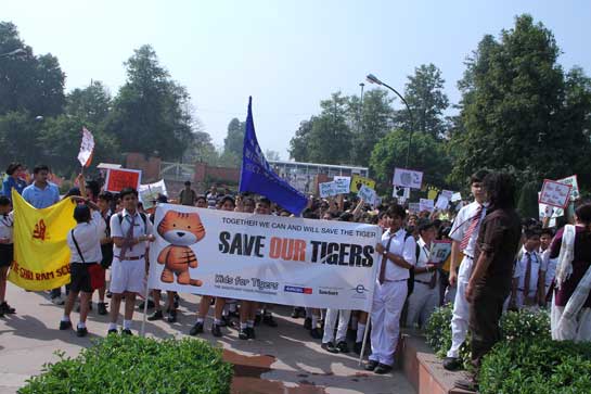 Children from around the city gathered to call for stronger wildlife protection laws.