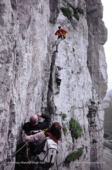 Mandip was joined by mountaineer and quadruple amputee Jamie Andrew on the Swiss Alps climb in 2002, as part of the Indo-Pakistan Friendship expedition.