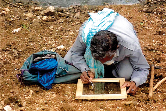 Umar miyan's legacy lives on through his son Yasin miyan, who bears an uncanny resemblance to his father. An expert tracker, he now patrols the forests of the Betla range with his father's tracking partner Salim miyan.