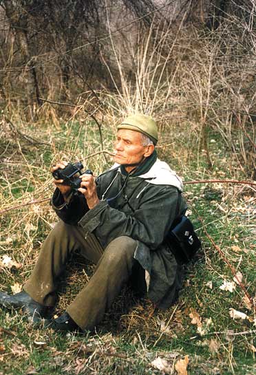 Wani has guided many of the great names in Indian conservation, such as Sálim Ali, Dr. Karan Singh and even Indira Gandhi, through the mountains and valleys of Dachigam. Wani has guided many of the great names in Indian conservation, such as Sálim Ali, Dr. Karan Singh and even Indira Gandhi, through the mountains and valleys of Dachigam.