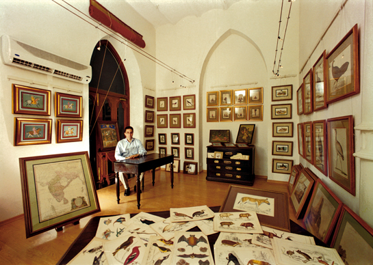 Farooq Issa grew up surrounded by art and antiques and worked part time during his college days at &acirc;Phillips Antiques', a business bought by his great-grandfather in 1920.
