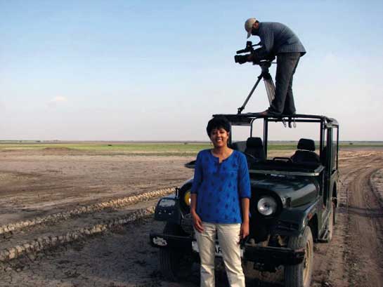 WIND UNDER THE WINGS AWARD: A trained wildlife and conservation biologist, Bahar Dutt of CNN-IBN helped transform environmental journalism from an obtuse segment on the daily news to an independent and vital component of mainstream reportage.