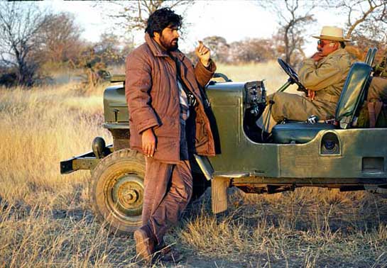 Valmik Thapar with his &acirc;tiger guru' Fateh Singh, when the latter was in charge of the Ranthambhore Tiger Reserve.