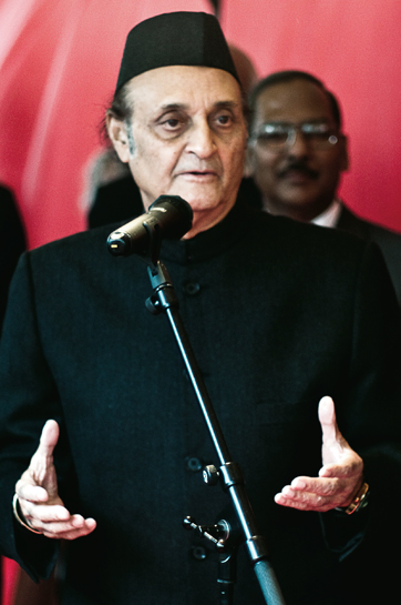 Dr. Karan Singh was appointed the Regent of Jammu and Kashmir at the age of 18 and remained in Indian politics, often serving as a Minister, since then. He served as Chairman of the Indian Board of Wildlife (IBWL) and is now a member of the National Board for Wildlife (NBWL). Dr. Singh is willing to join young Indians who are willing to put their country before themselves and move beyond token gestures to meaningfully engage in the mission to protect India's wildernesses.