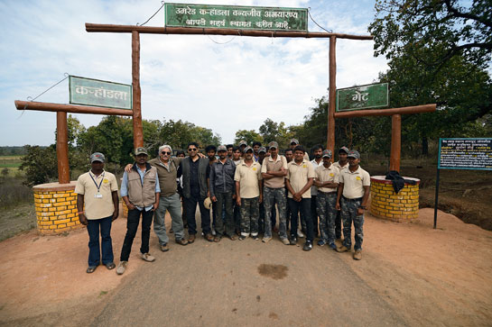 The Forest Department staff and wildlife guides of Umred Karhandla are brimming with enthusiasm. Two years of fire control, anti-poaching patrols and the creation of water sources has created wonders. Rampant hunting has declined, illegal grazing and fuelwood collection have been reduced and tigers can be seen on the road.