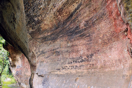 Dated between 4000 BP to 9000 BP, the rock art at Isco established the origin of man in India during the palaeolithic period in the valley.