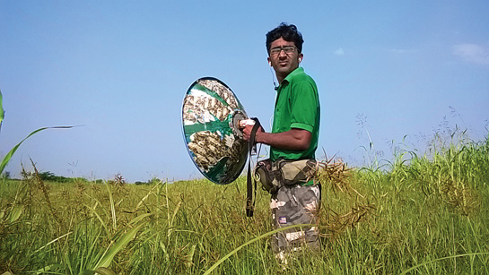 Often using personally-invented recording equipment, Viral Joshi has recorded over 500 different Indian bird calls in the country, and made them available without copyright on xeno-canto, a global birdsong online database.
